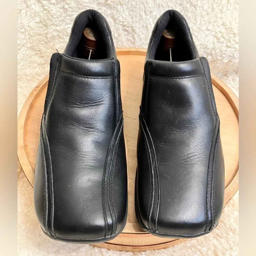 GBX Black Leather Loafers Slip on Size 10.5